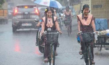 தொடர்மழை காரணமாக தனித்தேர்வர்களுக்கான எட்டாம் வகுப்பு பொதுத்தேர்வுகள் முழுவதுமாக ஒத்திவைப்பு.!