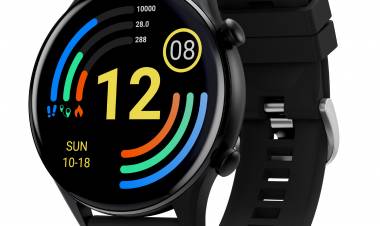 Titan strengthens its wearables portfolio with the launch of its latest smart watch - Titan Smart PRO