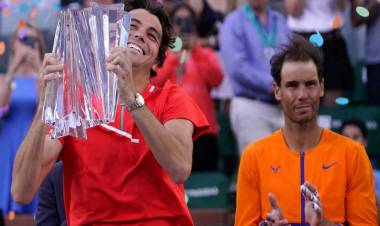 இண்டியன்வெல்ஸ் ஓபன் டென்னிஸ்; காயத்துடன் விளையாடி சாம்பியனான அமெரிக்க இளம் வீரர்