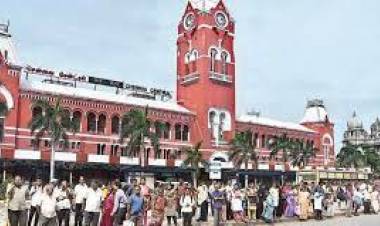 சென்னை சென்ட்ரல் ரயில் நிலைய வளாகத்தில் எம்ஜிஆர் சிலை அமைக்க ஒன்றிய அரசுக்கு எம்.பி. தம்பிதுரை கோரிக்கை