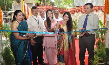 CCIC PRESENTS 14 DAY HANDLOOM EXPO 2022 AT  WHITE HOUSE