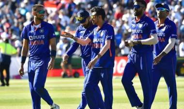 இங்கிலாந்திற்கு எதிரான 3வது ஒருநாள் போட்டி- 5 விக்கெட் வித்தியாசத்தில் இந்தியா வெற்றி: தொடரை கைப்பற்றியது