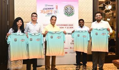 Kamal Haasan Unveils the Official T-Shirt for 'Chennai Runs' Marathon 2023