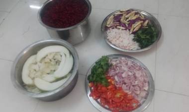 Today's afternoon lunch has been prepared & cooked to be given to all the Inmates at Old Age Home,