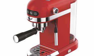 Love That Brews at Home: Cozy Coffee Moments for Valentine’s Day