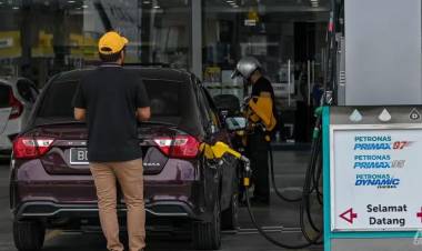 Malaysia to penalise foreign-registered vehicle owners who buy subsidised RON95 petrol starting Apr 1