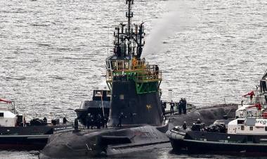 ஈரானுக்கு மிக அருகில் நீர்மூழ்கி போர் கப்பலை நிலைநிறுத்திய பிரிட்டன்!