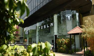 Tesla Unveils New Experience Center in Bengaluru’s IT Hub at Whitefield, featuring newly launched Model Y L Three-Row Six-Seater Starting at INR 61.99 Lakhs