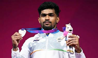 காமன்வெல்த் விளையாட்டு போட்டி – பளுதூக்கும் போட்டியில் இந்திய வீரர் ராஜா முத்துப்பாண்டி வெள்ளி பதக்கம் வென்றார்