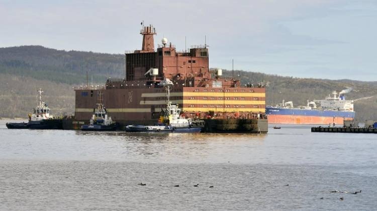 Russia starts the reactor of the world’s only floating nuclear power unit
