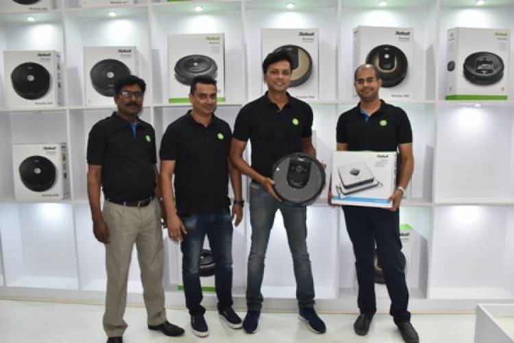 Puresight Systems showcases the iRobot range in their Chennai store