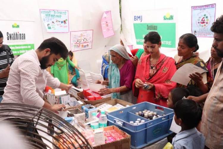 BMJ India organized a health camp in association with Smile Foundation