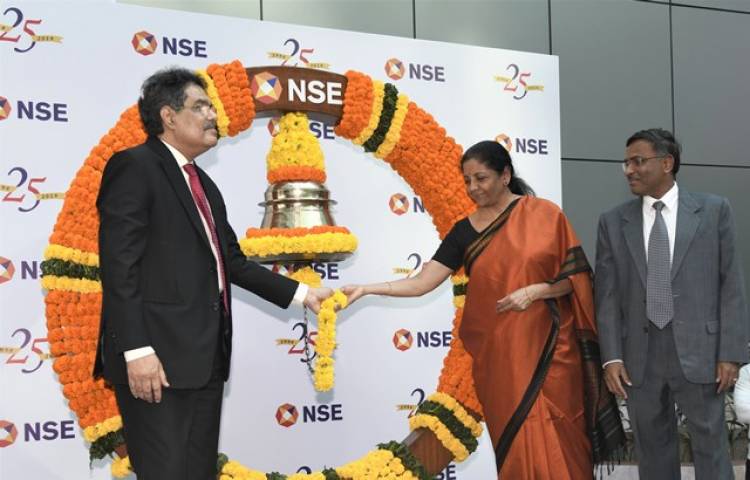 Smt Nirmala Sitharaman Hon’ble Minister of Finance and Corporate Affairsrings Closing Bell at NSE to celebrate 25 years of democratizing Capital Market in India
