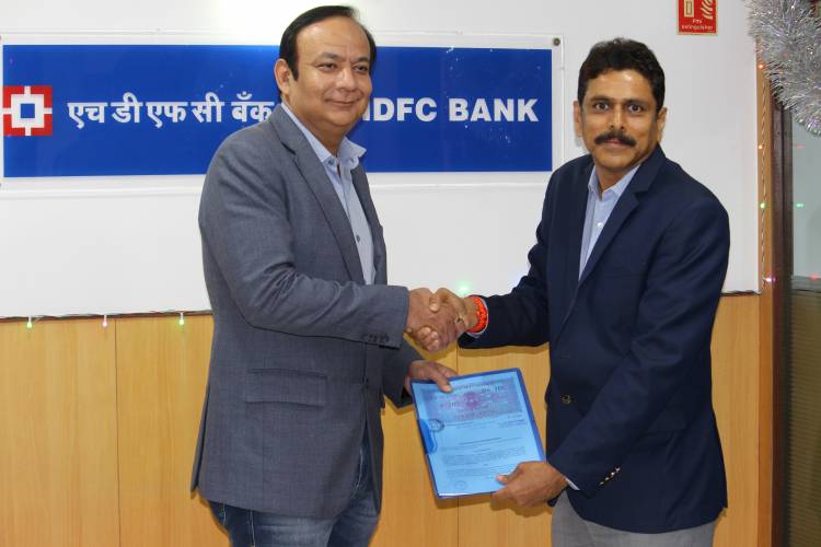  Ashok Leyland partners with HDFC