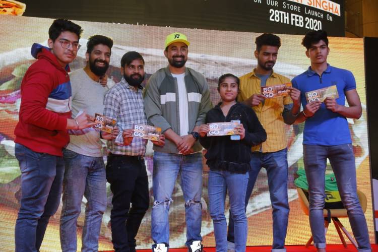 Roadies Fame Rannvijay Singha Successfully inaugurated by Doner & Gyros Outlet in Delhi