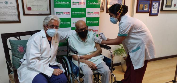 Leading by example, 107-year-old male becomes the oldest person in India to get COVID vaccination at Fortis Hospital