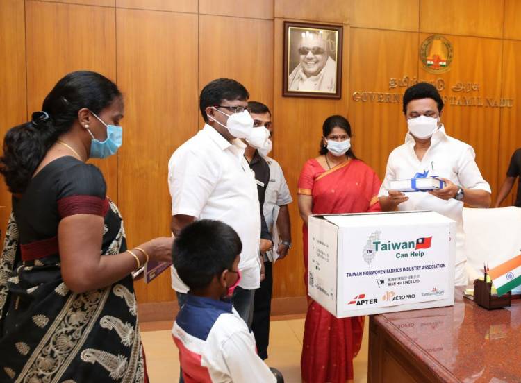 Sekar. J. Manoharan, Chairman of Aeropro in the presence of MP Kanimozhi, handedover Rs. 50 lakhs worth 13 lakh face shields to Chief Minister M. K. Stalin