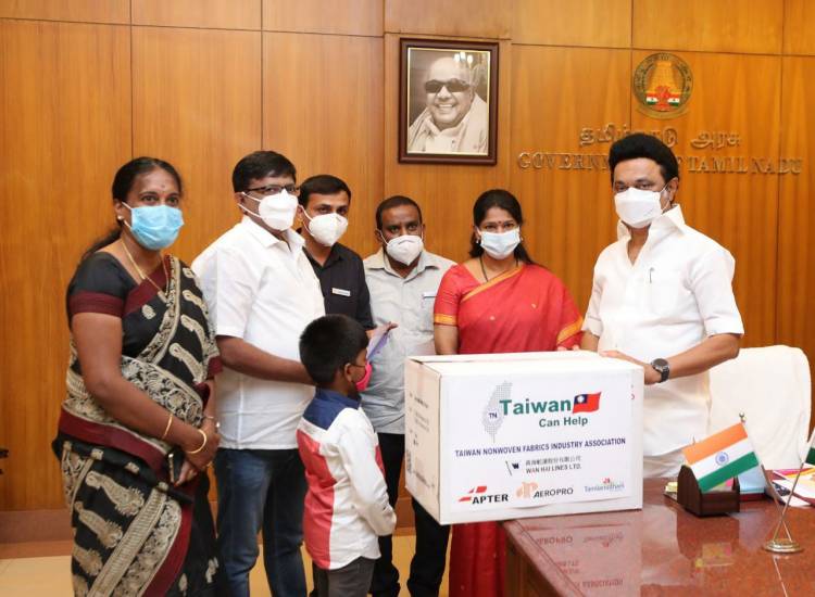 Sekar. J. Manoharan, Chairman of Aeropro in the presence of MP Kanimozhi, handedover Rs. 50 lakhs worth 13 lakh face shields to Chief Minister M. K. Stalin