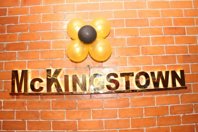 "MCKINGSTOWN"  Men's Grooming First Branch launched by Actor ROBO SHANKAR at East Tambaram