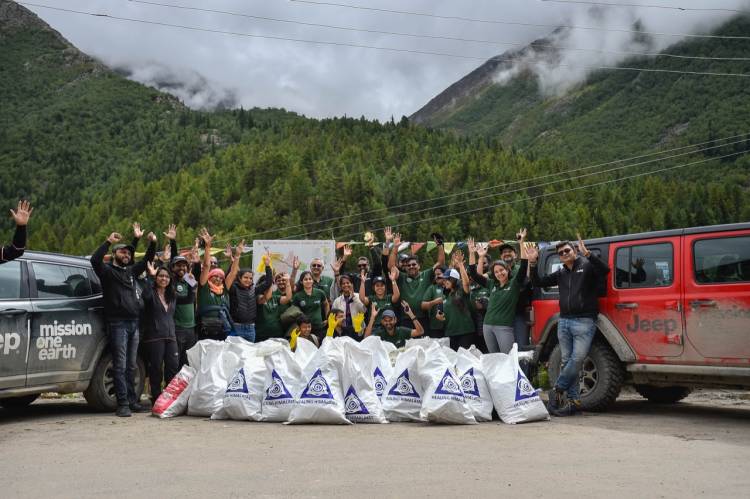 Jeep® Brand Brings Customers and Community Together to Reduce 1500 kilograms of Plastic Waste along the Ladakh Himalayan Range