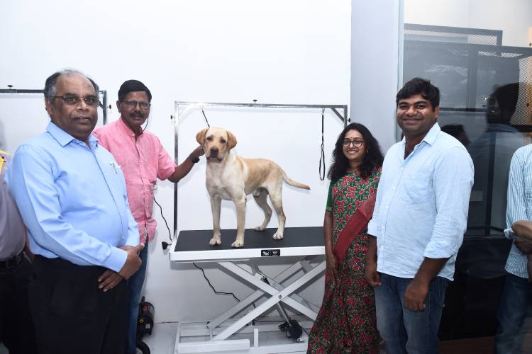 Mr.Isak Nazar & Mrs.Veena Kumaravel inaugurates ‘PETS 101’ – A Pet Store and Grooming Studio at Nungambakkam, Chennai on 13th March 2022