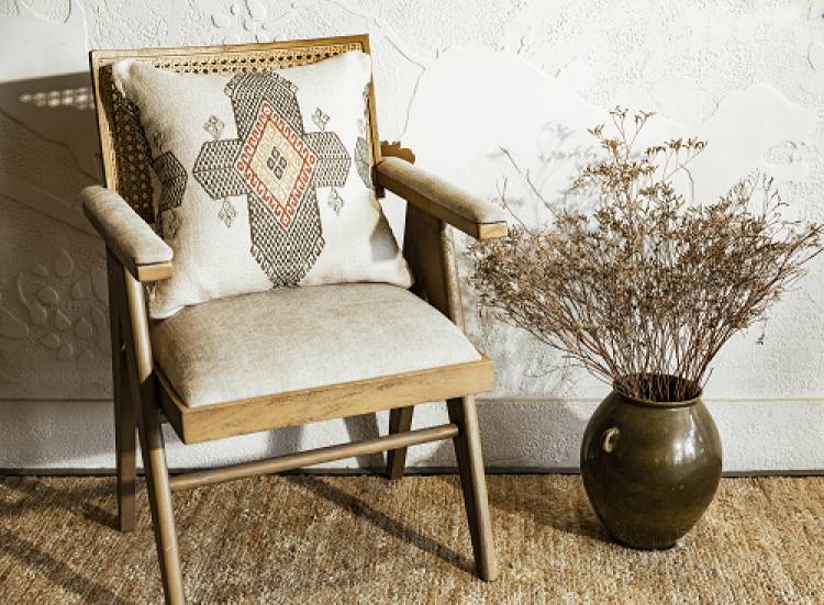 Luxury Home Brand OBEETEE Carpets Expands into Home Decor with Launch of Vibrant and sustainable Cushion Collection 
