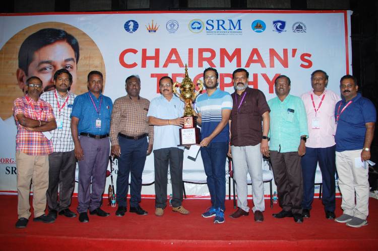 Our SRMIST Player GM Karthik Venkatraman of I-M.Com Clinched the CHAIRMAN'S TROPHY-2023 with Cash Prize of Rs.21,000/-