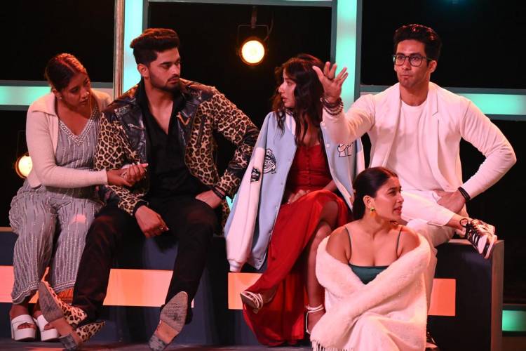 Twits, Drama and betrayals prevail in the latest episodes of MTV Splitsvilla X5: ExSqueeze Me Please with Uorfi’s secret challenges!