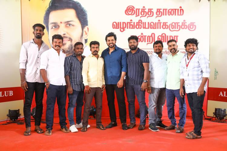 இரத்த தானம் செய்த ரசிகர்களை நேரில் அழைத்து பாராட்டி, விருந்தளித்து மகிழ்ந்த நடிகர் கார்த்தி