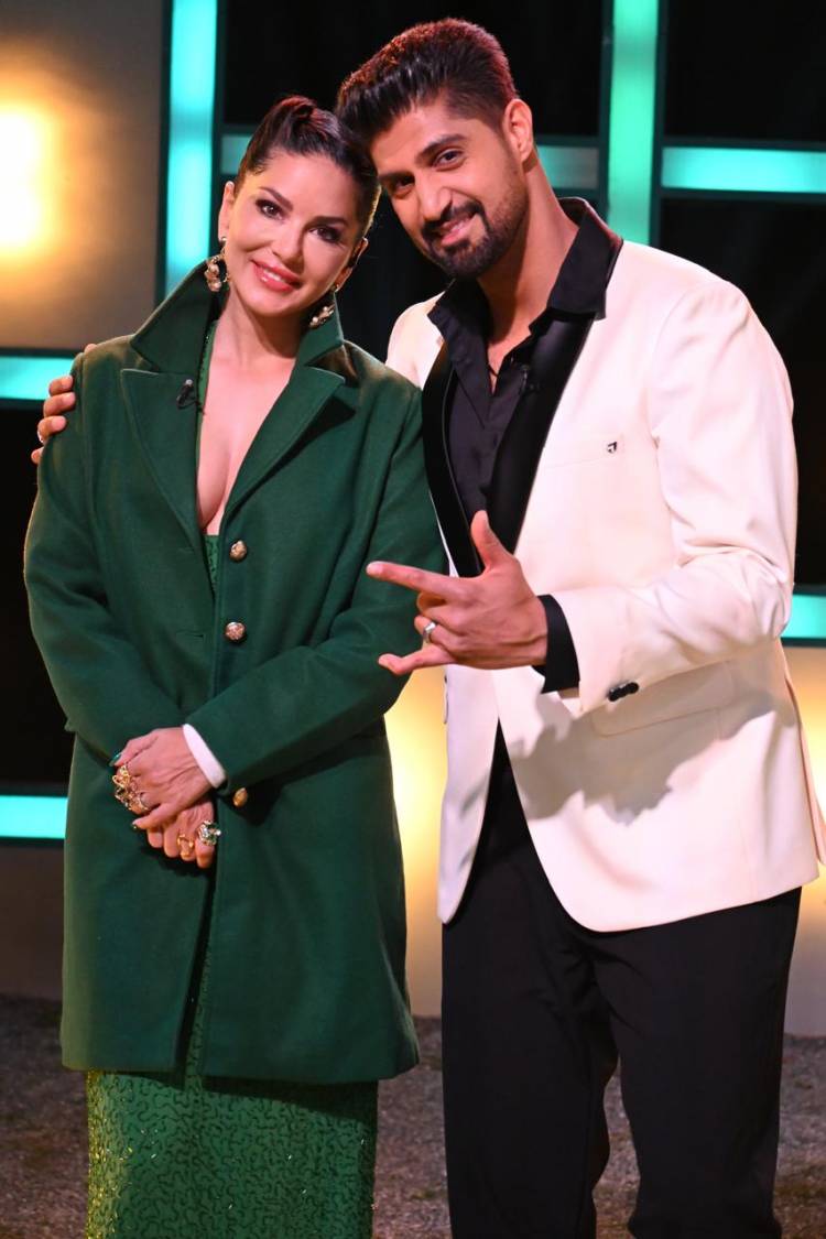 MTV Splitsvilla X5: ExSqueeze Me Please இன் லேட்டஸ்ட் எபிசோடில் குயின் ஆஃப் ஹார்ட்ஸ் சன்னி லியோன் உறவுகளில் முக்கியம் கடைபிடிக்க வேண்டியன் சில உன்னத தொடர்புகள் குறித்து போட்டியாளர்கள் மத்தியில் எடுத்துரைத்தார். 