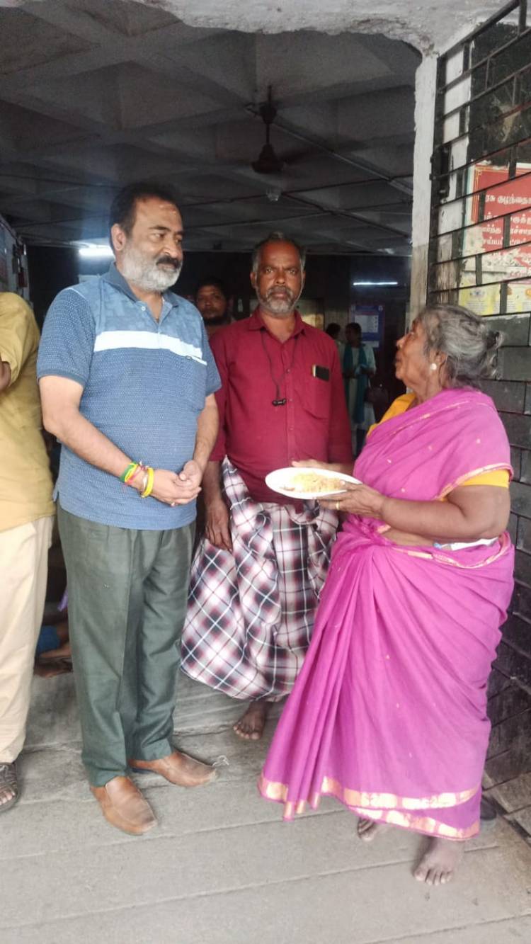 HUNGER PROJECT ingurated by MJF Ln S.Ganesh  kumar and food sponcered by Ln.Baleswar from LC EDEN, 200 caretakers got benefited.