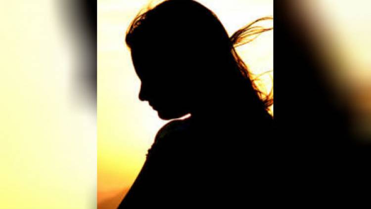 மருத்துவ மாணவி பலாத்காரம்.. நிர்வாண வீடியோ எடுத்து மிரட்டல்