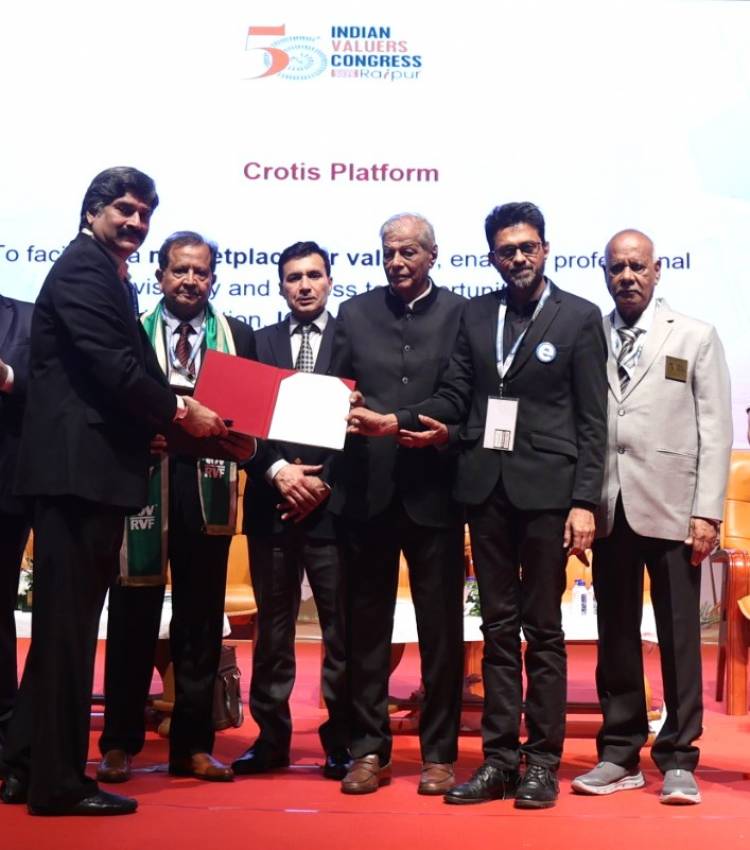  Institution of Valuers (IOV) and CROTIS India sign Memorandum of understanding to enhance the access to Valuation services.