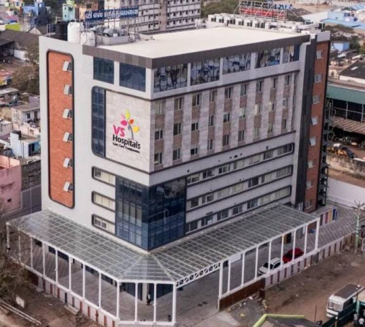 VS Hospitals Performs Fertility-Sparing Surgery to Remove 20-cm Ovarian Cyst in Young IT Professional