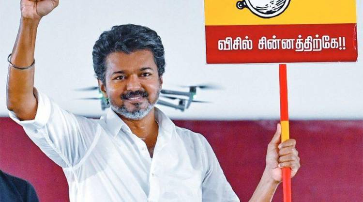 விஜயின் தொடர் பின்வாங்கல் – த.வெ.க தொண்டர்கள் அதிருப்தி