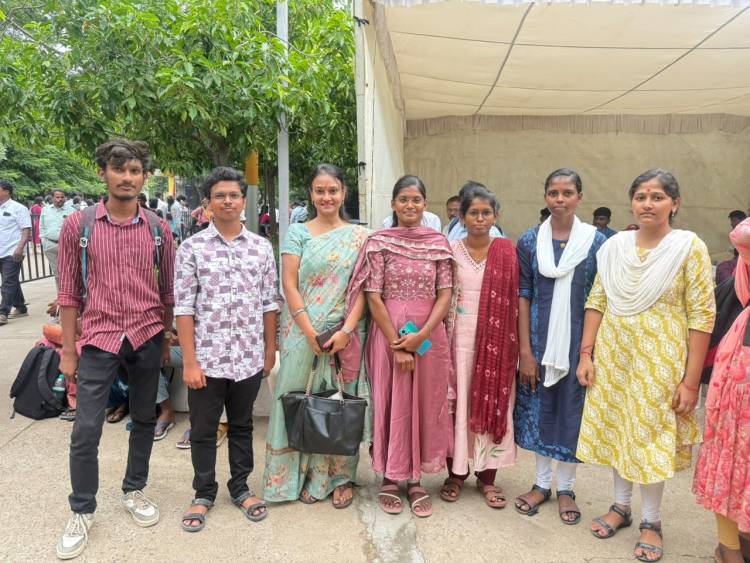 *தமிழ்நாடு நீட் தேர்வை எதிர்த்து டெல்லியுடன் போராடும் நிலையில், மகுடஞ்சாவடியில் உள்ள இலவச பயிற்சி மையம் நீட் தேர்வில் சாதனை!*