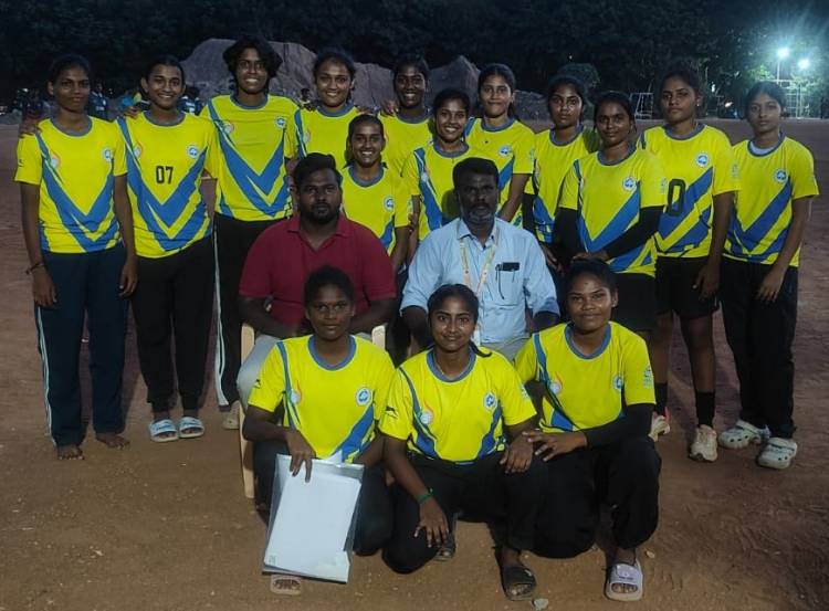 SRMIST Men’s and Women’s Hockey Teams won the Gold Medal in the CM Trophy District-Level Hockey Tournament